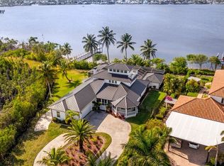 12201 Shoreview Dr, Matlacha, FL 33993