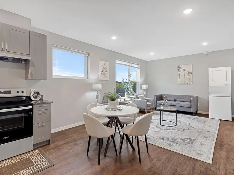 2432 Chicago Ave S #201 — Photo 8