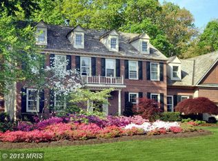 8404 Crosslake Dr, Fairfax Station, VA 22039