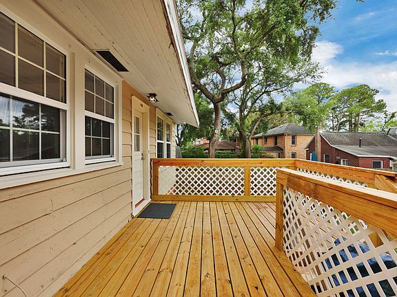 3rd image of 1633 Belmonte Ave #B