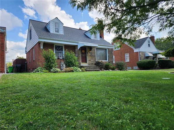 1609 Temple Ave, Mayfield Heights, OH 44124