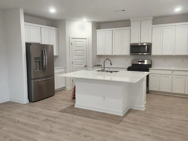 4008 Aryana Ave — Photo 8