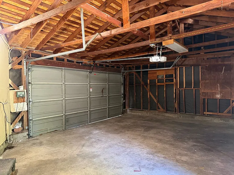 8808 Mohawk Way — Photo 35
