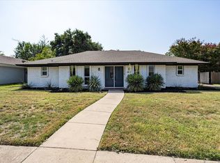 3404 Peachtree Ln, Pantego, TX 76013