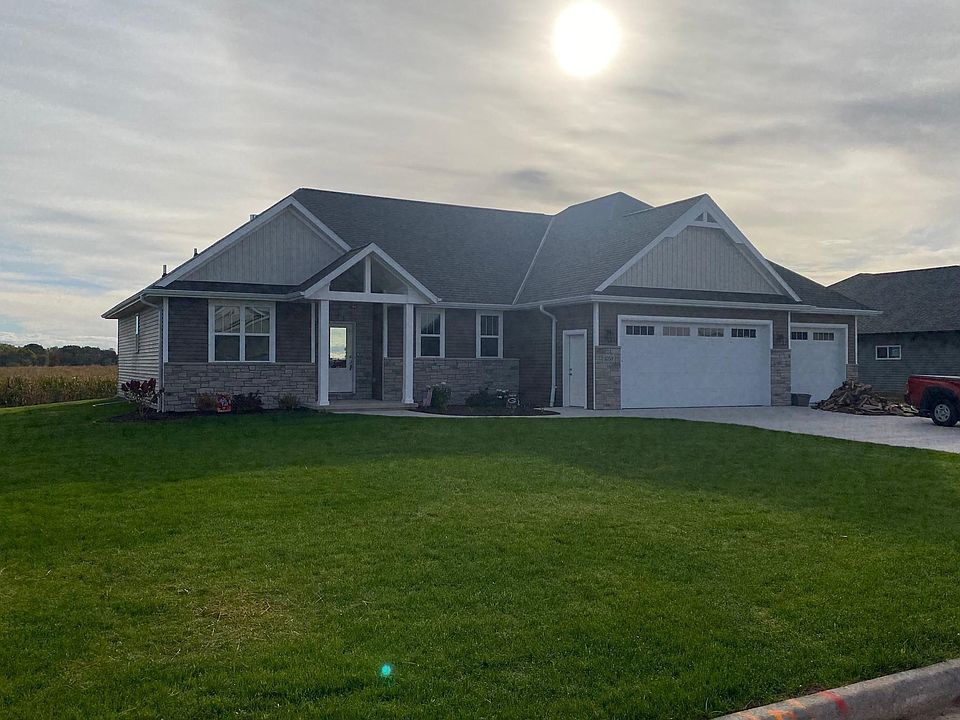 1st image of 1058 Nutmeg Dr