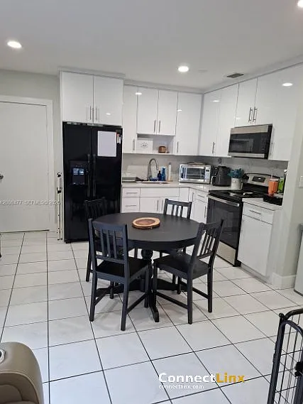 1814 SW 97th Ter — Photo 5
