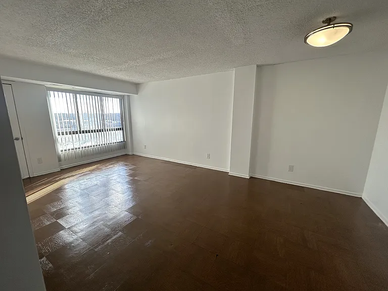 Brent Place — Photo 11