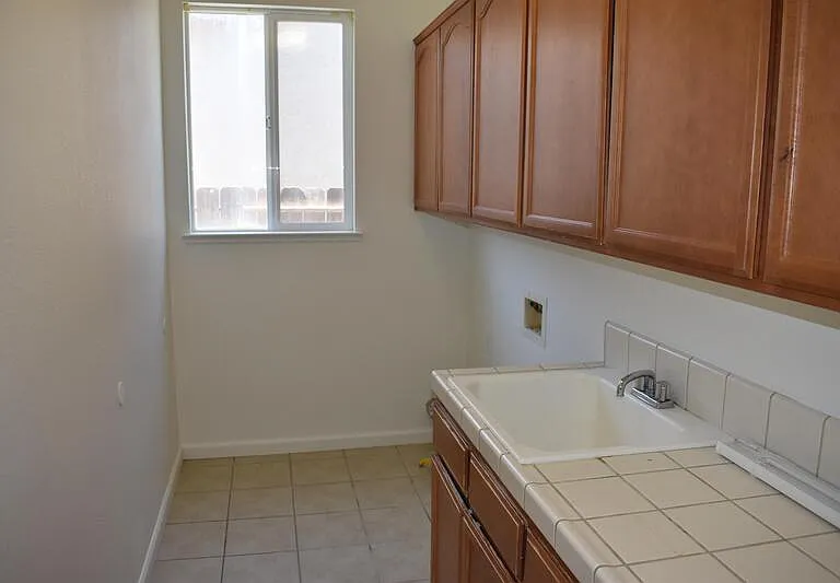 4670 Tolman Way — Photo 29