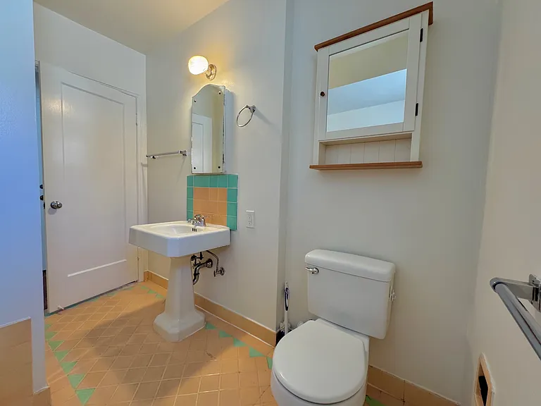 1830 Santa Clara Ave #A — Photo 15