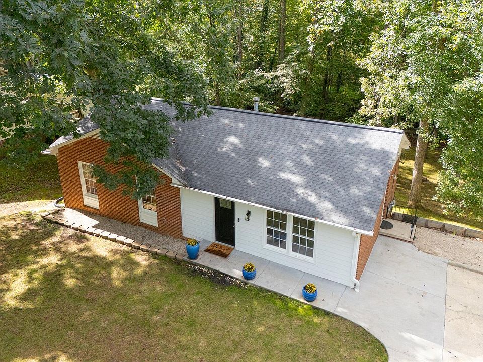 2nd image of 414 Woodhaven Dr