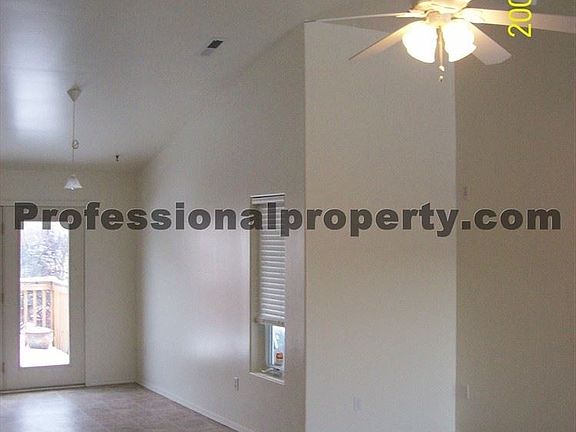 5th image of 2632 S Clark St Unit A