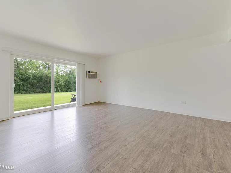 7413 Brookdale Dr #107 — Photo 8