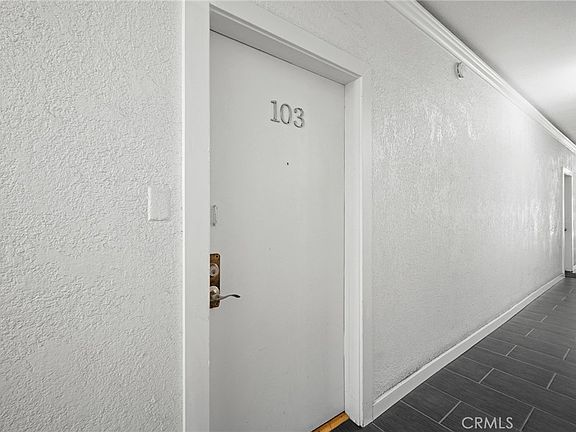 3rd image of 131 S Jackson St APT 103