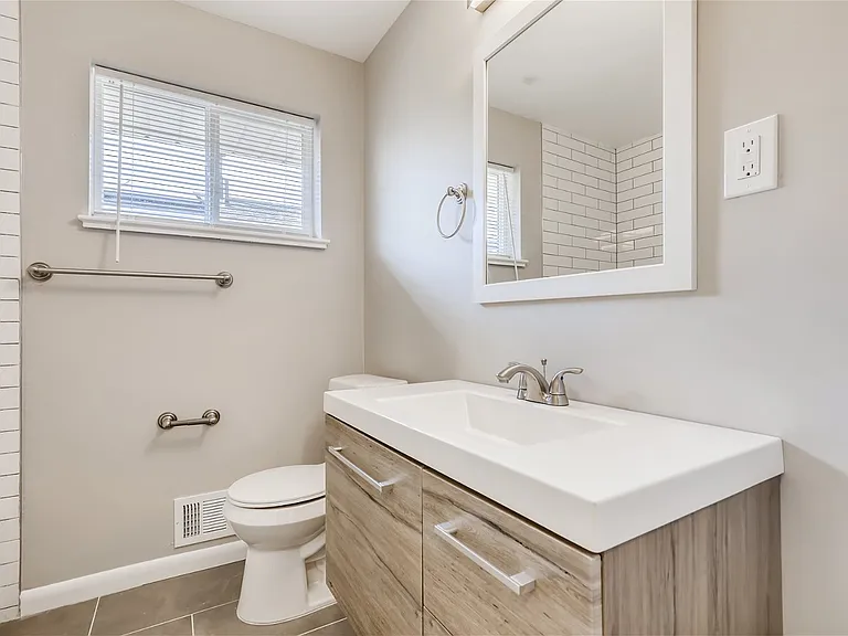 1732 Florence St — Photo 6