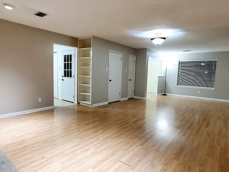 89 Spring Grove Dr — Photo 29