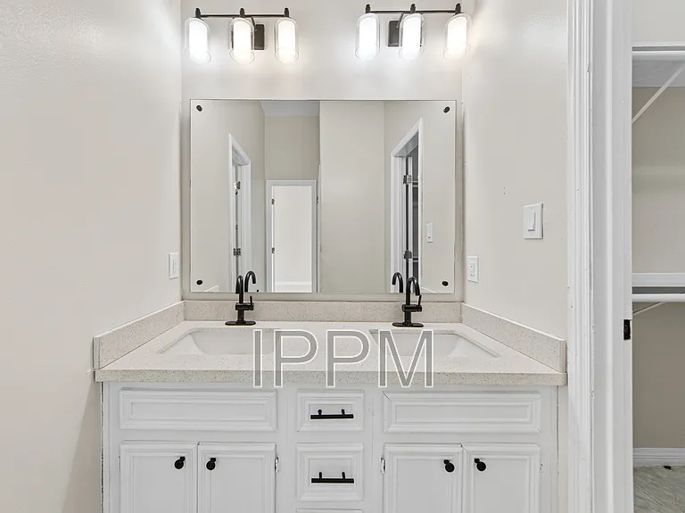5601 Wild Persimmon — Photo 26