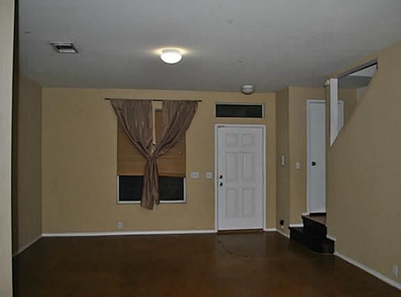 3rd image of 1253 Ballymote Ln