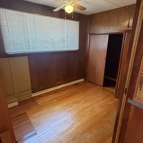 419 Macon Ave — Photo 6