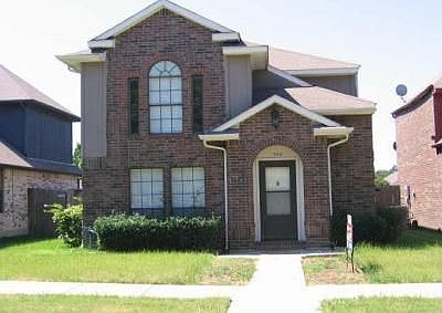 1st image of 1542 Forest Creek Cir