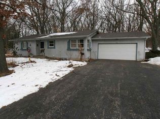 908 W Happy Holw, Janesville, WI 53546