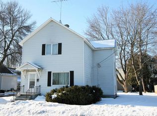 519 N Main St, Oconto Falls, WI 54154