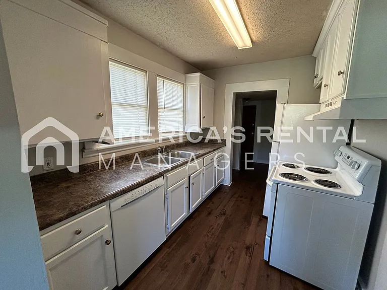 731 81st St S — Photo 27