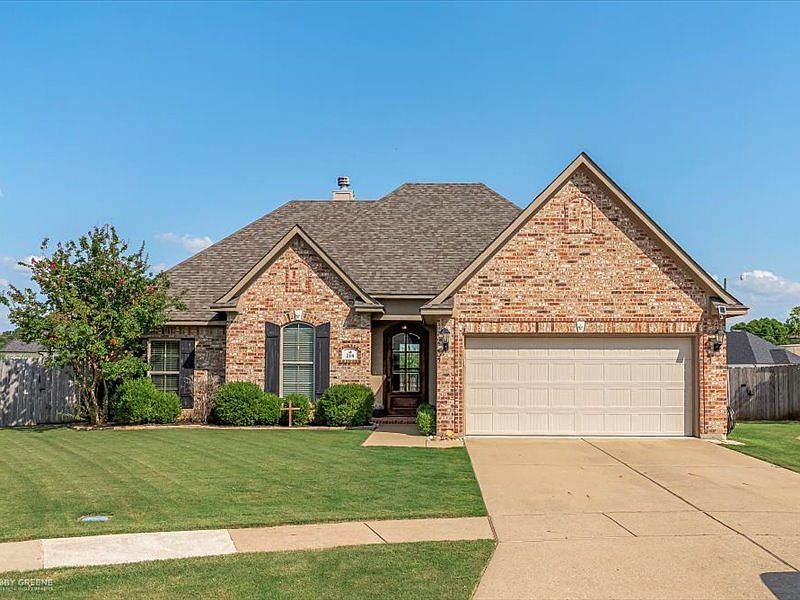 1st image of 218 Roanoke Cir