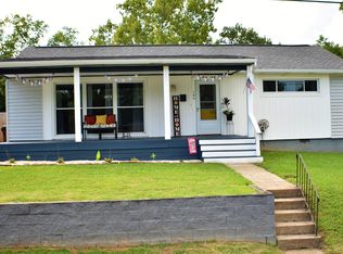 105 E Arrowwood Rd, Oak Ridge, TN 37830