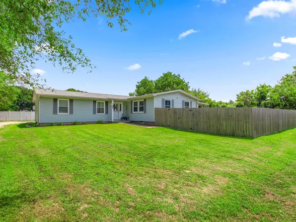 1342 Lakeview Ave, East Peoria, IL 61611
