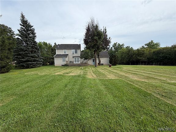 2nd image of 1335 Ridge Rd