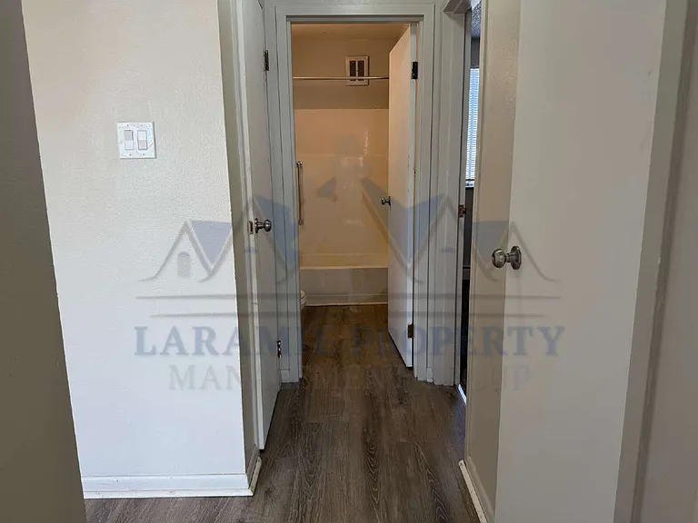 411 S 26th St #8 — Photo 10