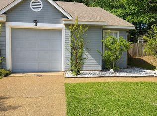 111 Glen Hollow Dr, Clinton, MS 39056