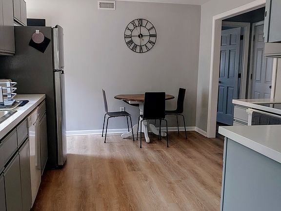 Furniture & decor not included