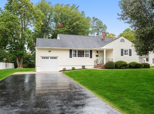 9 Crescent Rd, Holmdel, NJ 07733