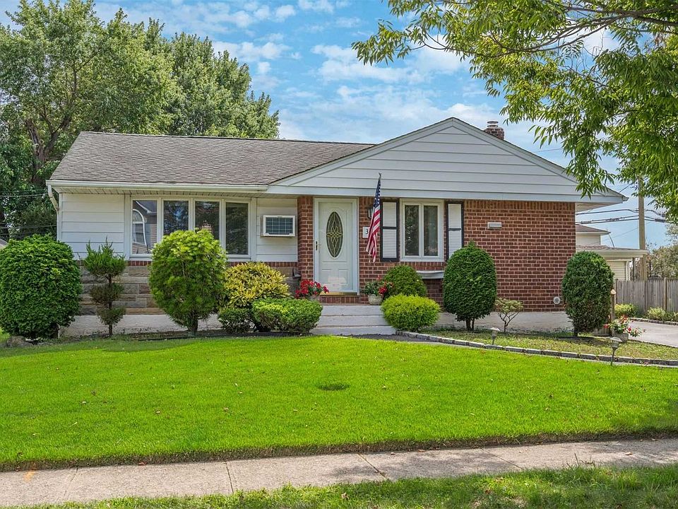1st image of 32 Elwood Ave