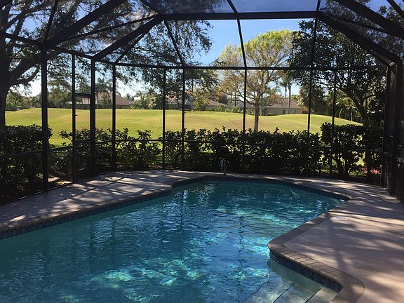 3rd image of 988 Wildwood Dr