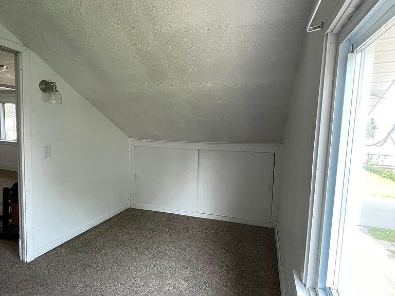 164 Helen St #2 — Photo 8