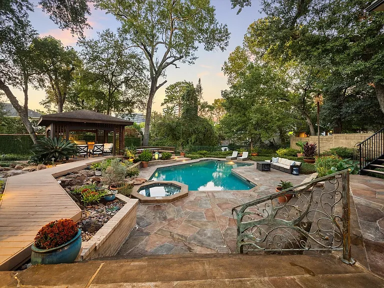 15406 Old Stone Trl — Photo 34
