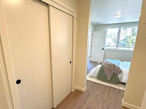 4th image of 13655 SW Jenkins Rd #105