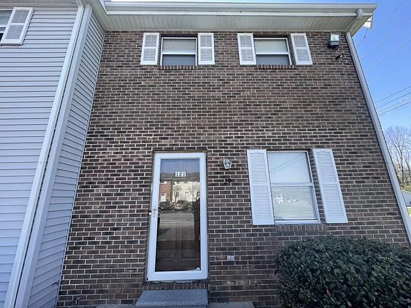 4th image of 121 Scenic Park Pl