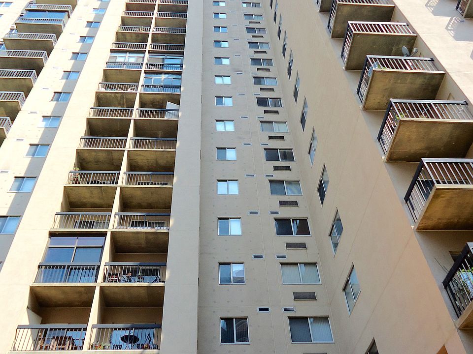1st image of 1211 S Eads St APT 1411