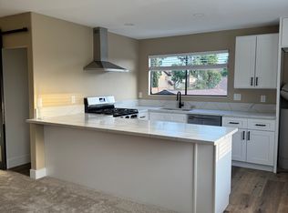 2429 Barry St #1/2, Camarillo, CA 93010