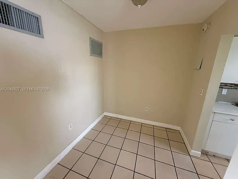 1255 W 49th Pl #H202 — Photo 2