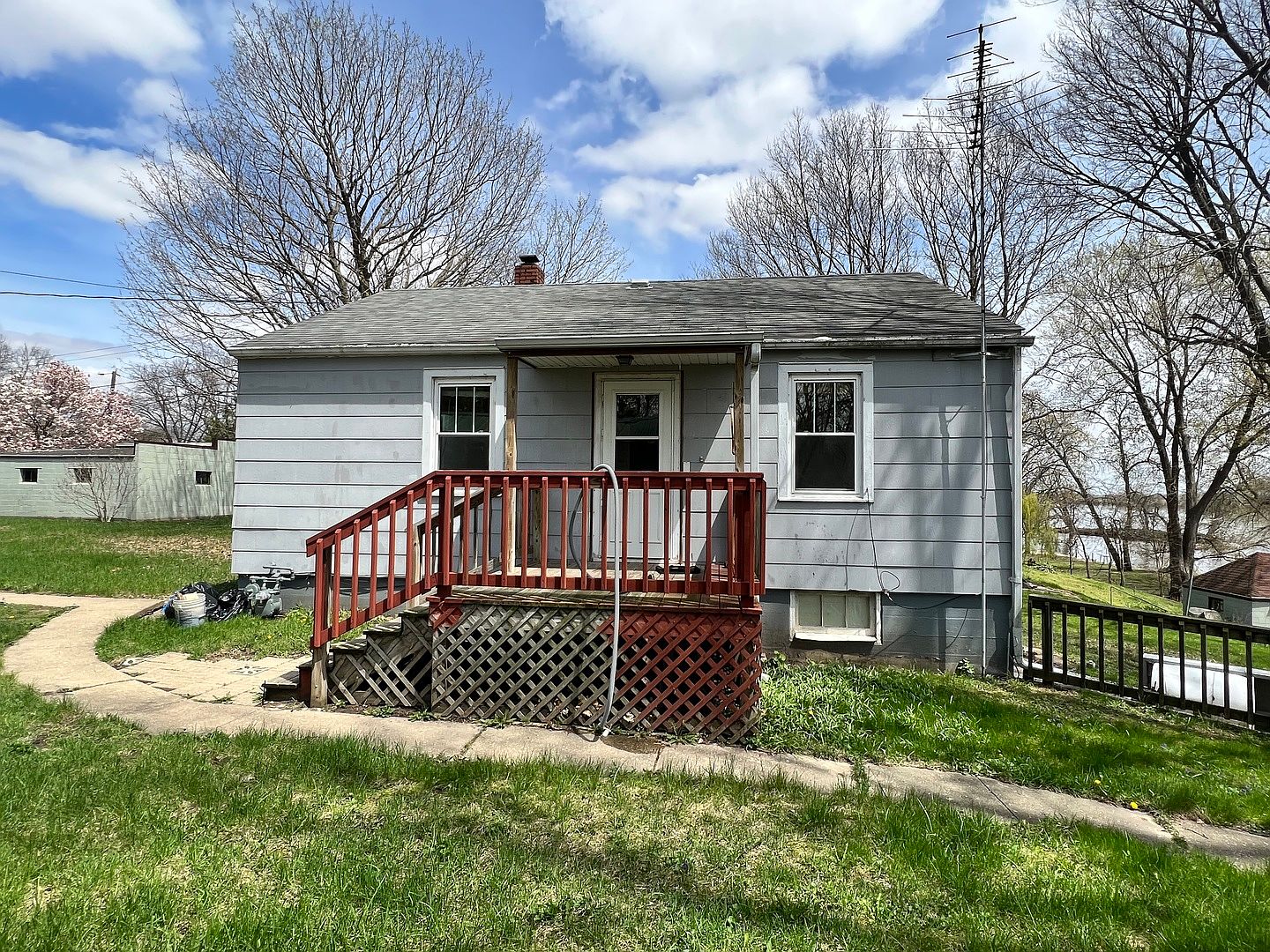 510 1st St E, Lyndon, IL 61261 Zillow