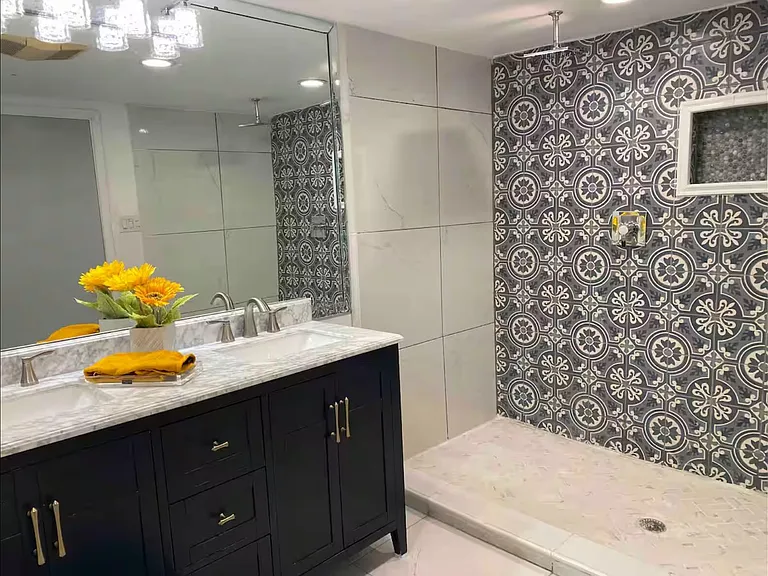 350 Thunderbird Dr #21 — Photo 17