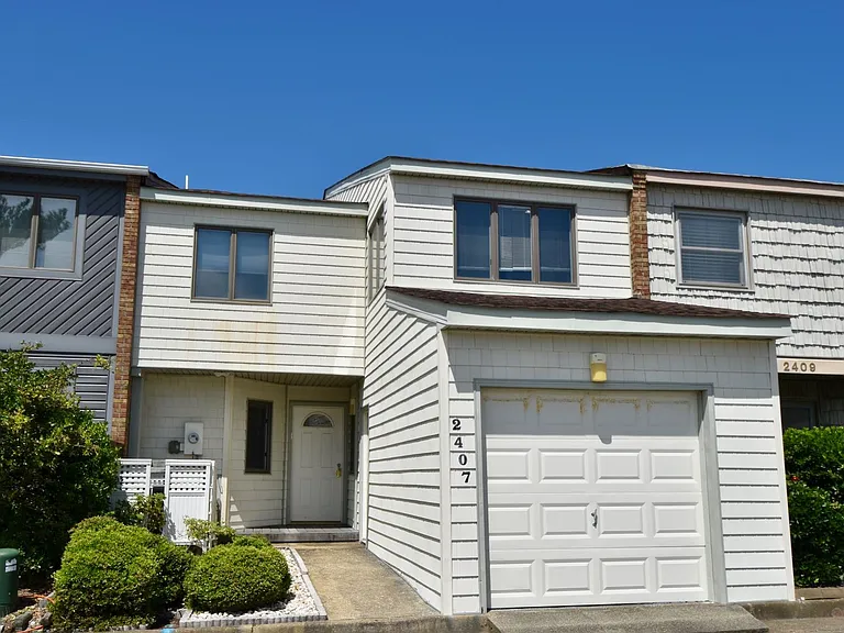 2407 Whaler Ct — Photo 1