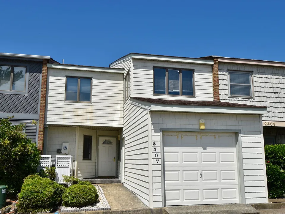 2407 Whaler Ct