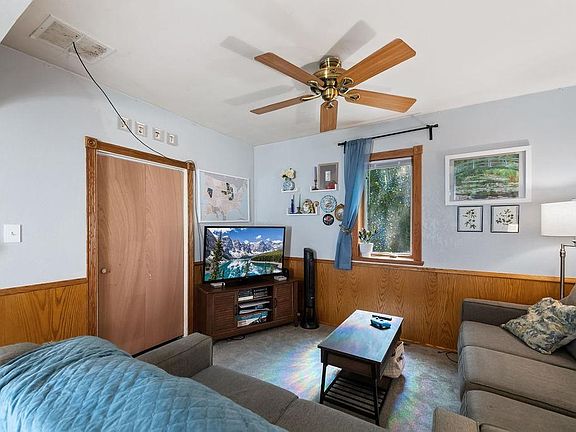 5th image of 415 8th St