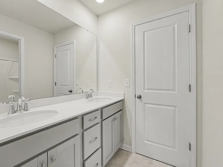 214 Kennerly Center Dr — Photo 22