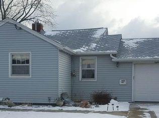 825 Royal Dr, Jackson, MI